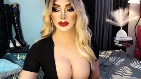 Snapshot of misschannel4sub chatting on March 5, 12:05 am PRIESTESS CHANNEL online show from March 5, 12:05 am
