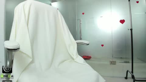 missdominna online show from April 18, 2:57 am