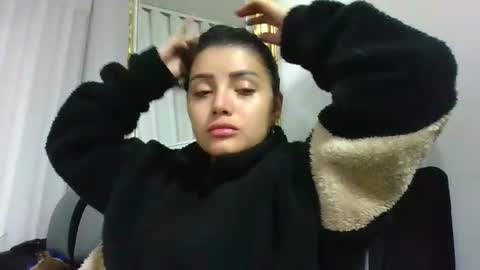 melodie  online show from February 10, 1:24 am