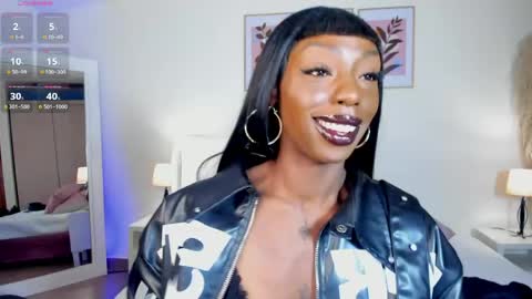 Emilie Diaz online show from May 26, 2:01 pm