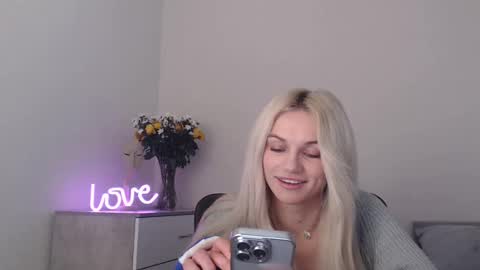 EMMA online show from March 3, 9:05 pm