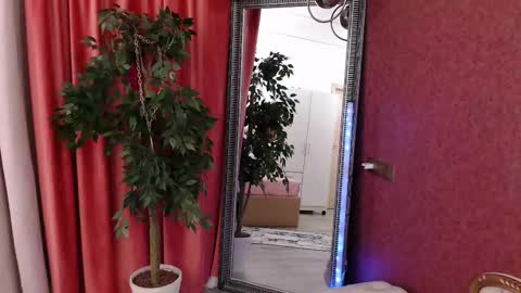 missjuliaxx online show from November 3, 6:36 am