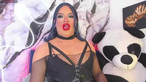 kassandra lazcano online show from April 17, 12:57 am