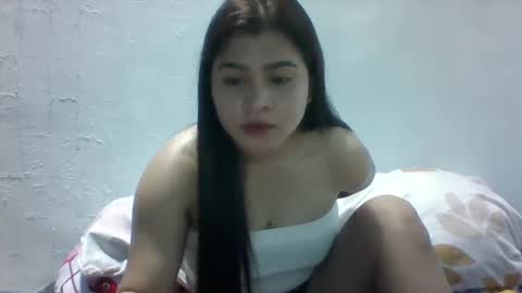 Snapshot of misskitty2xxx chatting on December 5, 4:39 pm Merry online show from December 5, 4:39 pm