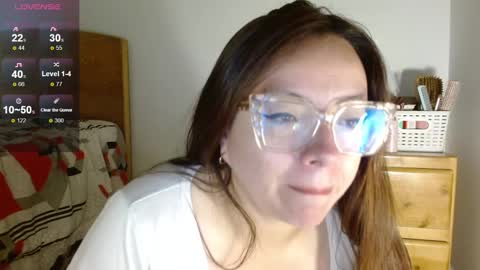 Snapshot of misslady__eva chatting on December 29, 1:06 pm eva online show from December 29, 1:06 pm