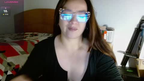 Snapshot of misslady__eva chatting on January 30, 11:22 am eva online show from January 30, 11:22 am