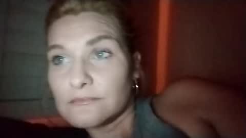 Snapshot of misslicks chatting on October 21, 2:49 am Misslicks online show from October 21, 2:49 am
