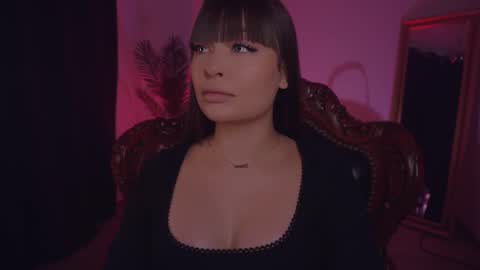 LUXXANDRA online show from February 25, 5:19 am