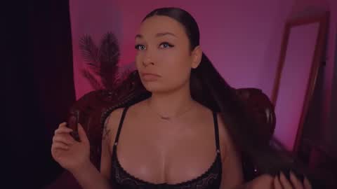 LUXXANDRA online show from February 23, 5:45 am