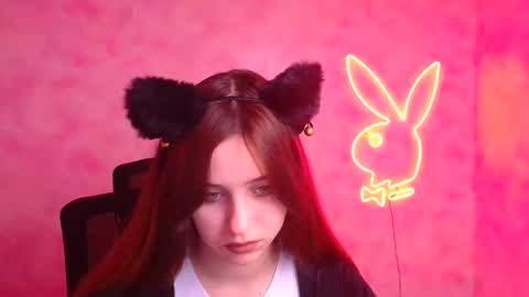 Mia online show from November 16, 12:40 pm