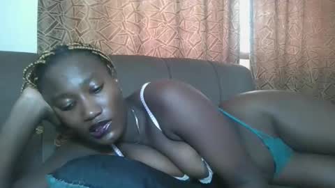 pretty gal online show from March 15, 9:02 am