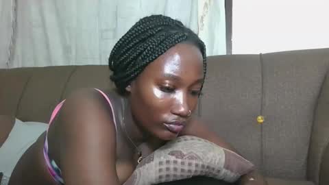 Snapshot of missprettygal chatting on October 20, 12:37 am pretty gal online show from October 20, 12:37 am