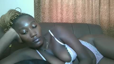 pretty gal online show from March 14, 8:51 am