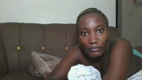 Snapshot of missprettygal chatting on September 27, 2:42 am pretty gal online show from September 27, 2:42 am