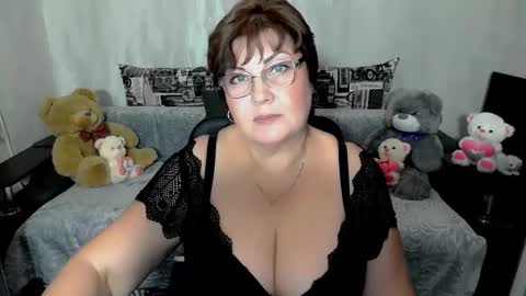 Snapshot of missritabella chatting on October 12, 5:48 pm Rita online show from October 12, 5:48 pm