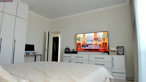 You can call me Pretty online show from March 28, 12:39 pm