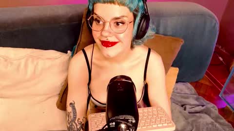 Snapshot of misstaco chatting on September 23, 1:43 am Tacodeluxe online show from September 23, 1:43 am