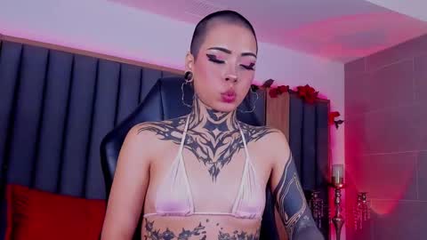 Tomiehelp me get to 100 thumbs up online show from January 14, 4:18 pm