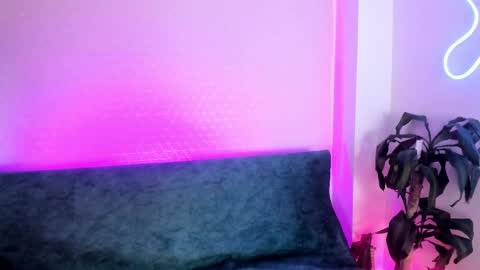 Pau OFmissweetpeach online show from September 14, 1:52 am