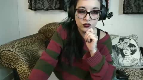 Missy Dee online show from February 19, 9:30 am