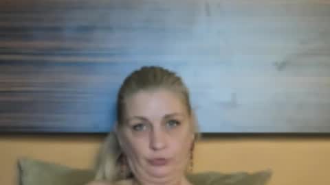 MissyNia online show from February 25, 1:04 pm