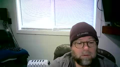 Mr. Happy online show from February 6, 6:24 pm