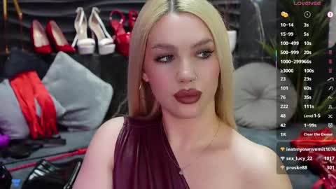 Snapshot of mistress_darsy chatting on February 10, 7:49 pm Darsy online show from February 10, 7:49 pm