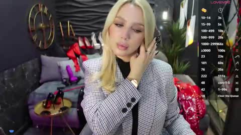Snapshot of mistress_darsy chatting on February 11, 1:41 pm Darsy online show from February 11, 1:41 pm