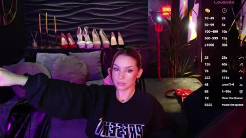 Snapshot of mistress_darsy chatting on October 6, 2:02 pm Darsy online show from October 6, 2:02 pm