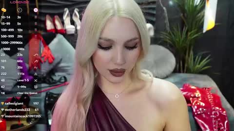 Snapshot of mistress_darsy chatting on February 17, 4:50 pm Darsy online show from February 17, 4:50 pm