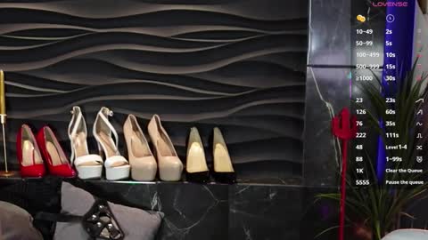 Snapshot of mistress_darsy chatting on October 3, 1:52 pm Darsy online show from October 3, 1:52 pm