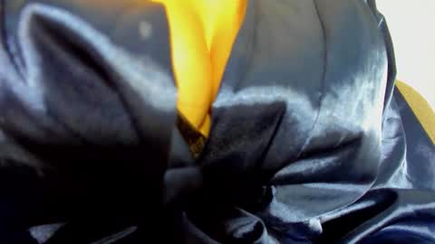 Snapshot of mistress_milana_ chatting on October 4, 3:32 pm mistress_milana_ online show from October 4, 3:32 pm