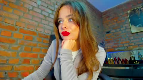 Snapshot of mistress_milana_ chatting on September 20, 12:19 pm mistress_milana_ online show from September 20, 12:19 pm