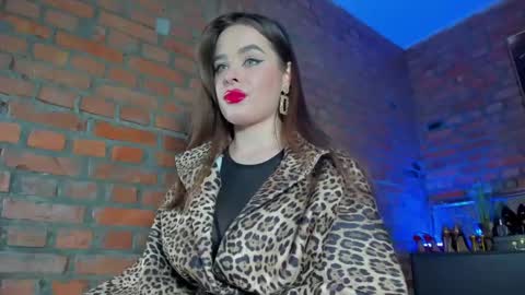 Snapshot of mistress_milana_ chatting on February 3, 3:06 pm mistress_milana_ online show from February 3, 3:06 pm