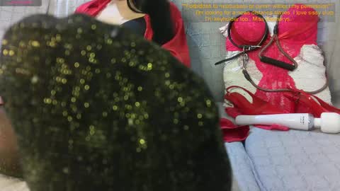 Snapshot of mistressdaenerys chatting on March 1, 3:27 pm Mistress Daenerys online show from March 1, 3:27 pm