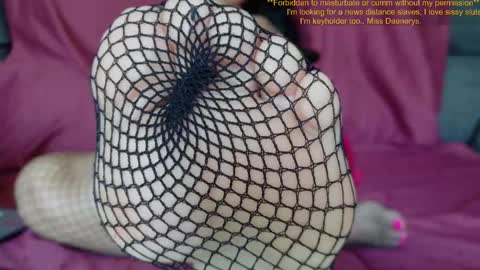 Snapshot of mistressdaenerys chatting on October 4, 8:56 am Mistress Daenerys online show from October 4, 8:56 am