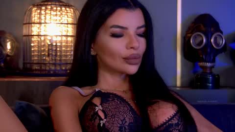 Elenia online show from September 15, 11:33 am