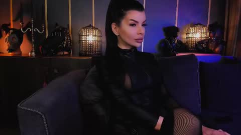 Elenia online show from February 9, 11:47 am