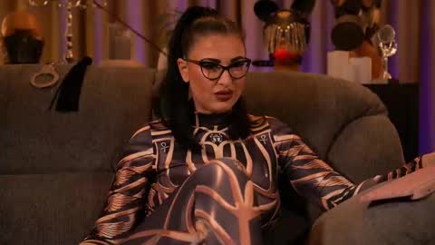 Mistress Kelly online show from October 20, 11:54 pm