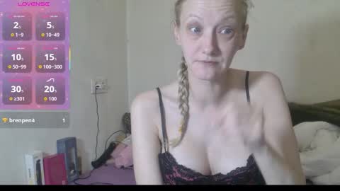 mistressmilly32 online show from January 14, 9:17 am