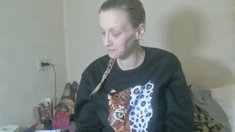 mistressmilly32 online show from April 4, 8:05 pm