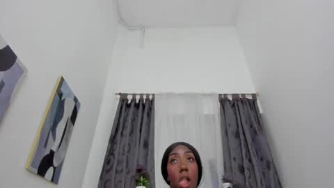 mistt_miaa online show from May 21, 7:53 pm