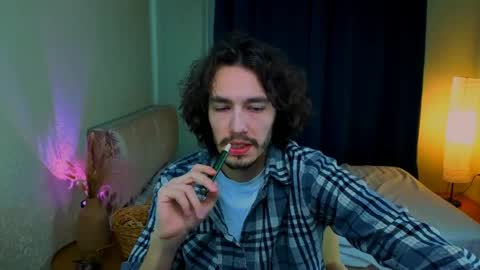 MitchelKors online show from May 7, 1:07 pm