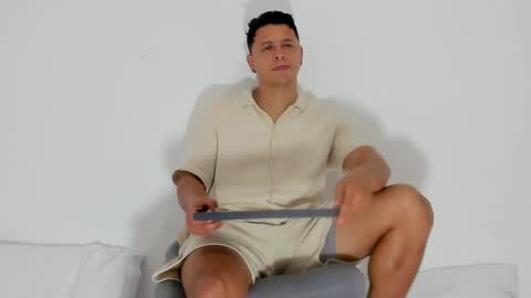 mitchell online show from January 4, 3:07 am