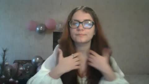 Snapshot of miyabe chatting on February 17, 1:00 pm Milana online show from February 17, 1:00 pm