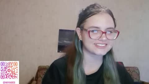 Snapshot of miyabe chatting on September 17, 1:36 pm Milana online show from September 17, 1:36 pm