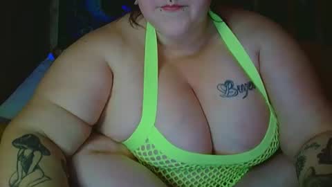 mkittenx online show from April 16, 9:26 pm