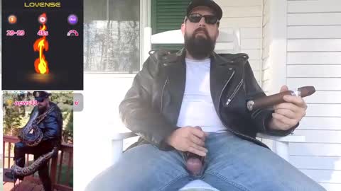 SMOKINsnakeEYEZ online show from December 30, 6:27 pm