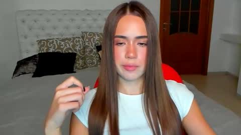 Snapshot of mmm_bananaa_ chatting on September 27, 6:05 pm Beata online show from September 27, 6:05 pm