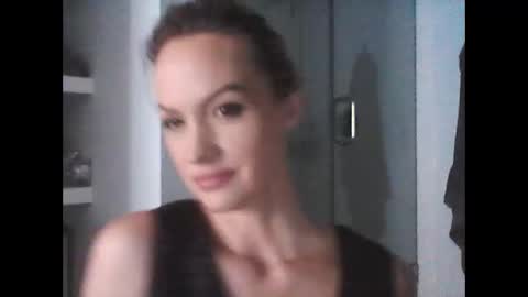 mmmmyesplease1 online show from December 21, 3:31 pm